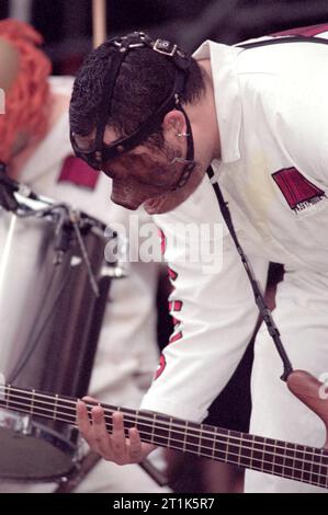 Monza Italie 2000-06-11, Paul Gray bassiste du groupe Slipknot lors du festival Gods of Metal au Stadio Brianteo Banque D'Images