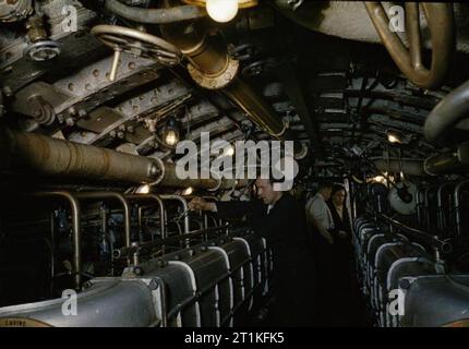 Le sous-marin à bord Tribune, 1942 La salle des machines à bord du HMS Tribune. Banque D'Images