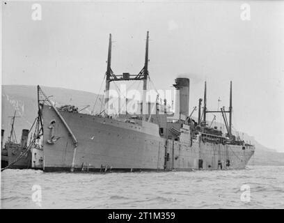 Le HMS Blenheim au mouillage. Banque D'Images