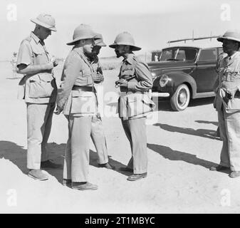 Les généraux britanniques 1939-1945 Le général O C Wingate (1903 - 1944) : Wingate, 'Gideon Force', parler avec le commandant de l'Empereur Hailé Sélassié d'Abyssinie. Banque D'Images