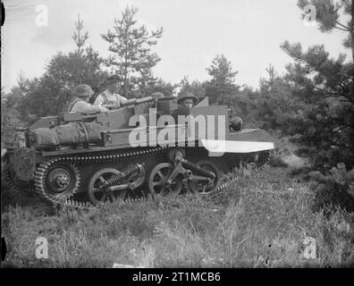 L'armée britannique dans le Royaume-Uni de 1939 hommes d'un bataillon territorial du Highland Light Infantry (ville de Glasgow Regiment) dans une mitrailleuse légère Bren carrier, 1939. Banque D'Images