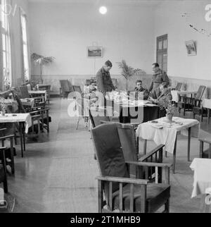 La démobilisation de l'armée britannique la lecture et salle de repos au camp de Tournai. Banque D'Images