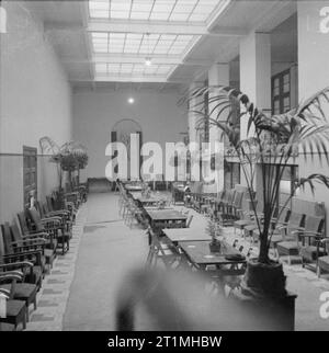 La démobilisation de l'armée britannique une vue de l'autre rang's lounge à Tournai de presse Camp. Ce prix était généralement connu sous le nom de "palm court". Banque D'Images