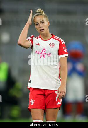 Giulia Gwinn du FC Bayern Muenchen FC Bayern Muenchen Frauen vs Eintracht Frankfurt Fussball 1 . Bundesliga saison 2023 / 2024 Frauen Fussball Google Pixel Frauen-Bundesliga 14.10.2023 in der MŸnchner Allianz Arena © diebilderwelt / Alamy stock Banque D'Images