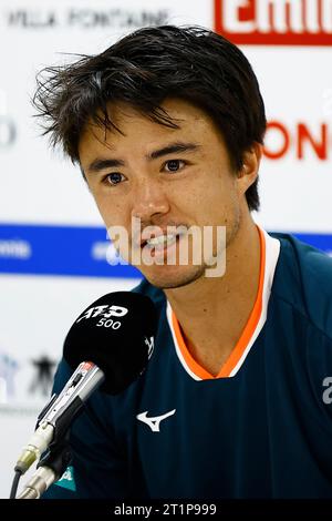 Tokyo, Japon. 15 octobre 2023. Taro DANIEL, joueur de tennis professionnel japonais, prend la parole lors d'une conférence de presse pour les championnats de tennis Open du Japon du Kinoshita Group 2023 au Ariake Coliseum. Il s'agit du tournoi ATP Tour le plus ancien en Asie, organisé pour la première fois en 1972. Le tournoi se déroule du 16 au 22 octobre. (Image de crédit : © Rodrigo Reyes Marin/ZUMA Press Wire) USAGE ÉDITORIAL SEULEMENT! Non destiné à UN USAGE commercial ! Crédit : ZUMA Press, Inc./Alamy Live News Banque D'Images