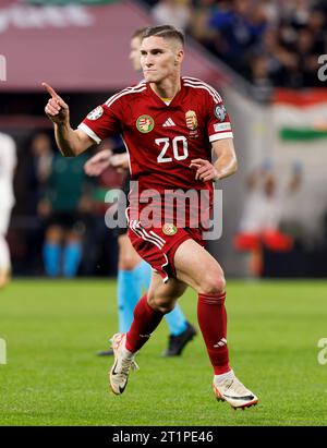 Budapest, Hongrie. 14 octobre 2023. Roland Sallai, de Hongrie, célèbre après avoir marqué un but lors du match de qualification européen de l'UEFA EURO 2024 entre la Hongrie et la Serbie au Puskas Arena le 14 octobre 2023 à Budapest, Hongrie. Crédit : Laszlo Szirtesi/Alamy Live News Banque D'Images