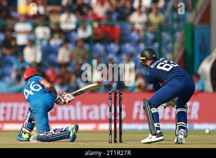 New Delhi, New Delhi, Inde. 15 octobre 2023. Ikram Alikhil d'Afghanistan lors du match n° 13 de la coupe du monde internationale de cricket d'un jour entre l'Angleterre et l'Afghanistan au stade Arun Jaitley, New Delhi, Inde, le 15 octobre 2023 (image de crédit : © Avijit Das/ZUMA Press Wire) À USAGE ÉDITORIAL UNIQUEMENT! Non destiné à UN USAGE commercial ! Crédit : ZUMA Press, Inc./Alamy Live News Banque D'Images