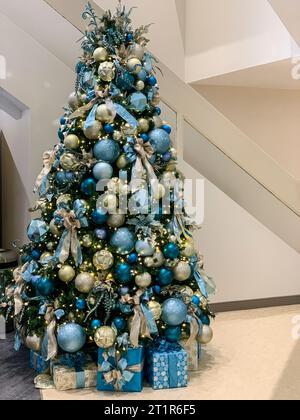 Décorations d'arbre de Noël, Alexandria, Virginie, États-Unis. Banque D'Images