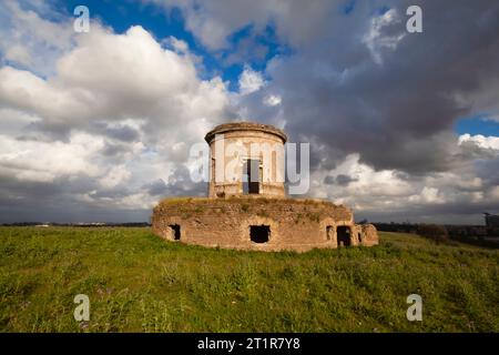 Ruines de Torre Righetti dans le parc Montecucco - Rome Italie Banque D'Images