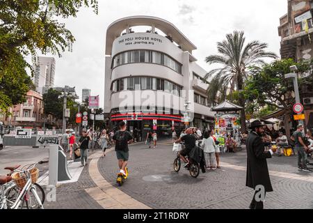 Tel Aviv, Israël - 2 octobre 2023 - vue sur la rue depuis le quartier Allenby, un quartier central autour de la rue Allenby à tel Aviv, Israël. Poli House H. Banque D'Images