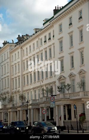 Typique Elegant Street, Belgravia, Londres, Royaume-Uni Banque D'Images