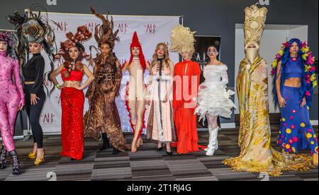 Londres, Royaume-Uni. 15 octobre 2023. Tapestry 2023 présentant le meilleur de la coiffure dans le monde entier, leur mission est de lutter contre la leucémie au profit des enfants et de leurs familles. Crédit : Paul Quezada-Neiman/Alamy Live News Banque D'Images