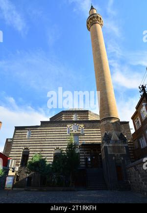 Située à Diyarbakir, en Turquie, la mosquée Behram Pacha a été construite au 16e siècle par Mimar Sinan. Banque D'Images