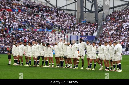 L'Angleterre s'aligne avant le match de quart de finale de la coupe du monde de rugby 2023 au Stade Vélodrome de Marseille, en France. Date de la photo : dimanche 15 octobre 2023. Banque D'Images