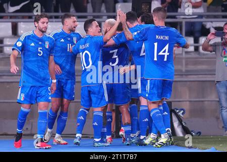 Bari, Italie. 14 octobre 2023. Bari, Italie, 14 octobre 2023 : les joueurs italiens célèbrent lors du match de qualification pour l'Euro 2024 entre l'Italie et Malte au Stadio San Nicola le 14 octobre 2023 à Bari, Italie (Foto Mosca/SPP) crédit : SPP Sport Press photo. /Alamy Live News Banque D'Images