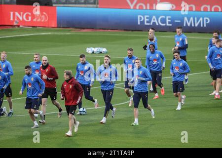 Bruxelles, Belgique. 15 octobre 2023. Joueurs suédois photographiés lors d'une séance d'entraînement de l'équipe nationale suédoise de football, au stade Roi Baudouin (Stade Roi Baudouin - Koning Boudewijn Stadion), dimanche 15 octobre 2023. L'équipe nationale belge de football Red Devils jouera contre la Suède lundi, match 7/8 dans le Groupe F des qualifications Euro 2024. BELGA PHOTO BRUNO FAHY crédit : Belga News Agency/Alamy Live News Banque D'Images