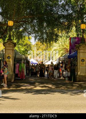 Marchés du week-end dans les jardins botaniques de la ville, CBD, Brisbane, Queensland, Australie Banque D'Images