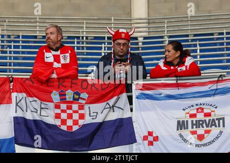 Cardiff, Royaume-Uni. 14 octobre 2023. Supporters croates lors du match de qualification de l'UEFA Euro 2024 entre le pays de Galles et la Croatie au Cardiff City Stadium à Cardiff, pays de Galles. (James Whitehead/SPP) crédit : SPP Sport Press photo. /Alamy Live News Banque D'Images