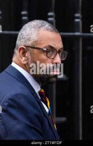 Londres, Royaume-Uni. 15 octobre 2023. James habilement, ministre des Affaires étrangères, est vu à Downing Street avant les entretiens de Rishi Sunak, Premier ministre, avec sa Majesté le Roi Abdullah II, Roi de Jordanie. Le roi de Jordanie effectue une courte tournée européenne, qui inclut le Royaume-Uni, l'Italie, l'Allemagne et la France, pour rallier le soutien international pour arrêter la guerre contre Gaza. Crédit : Stephen Chung / Alamy Live News Banque D'Images