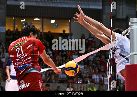 Jesi, Italie. 15 octobre 2023. Pic de lors de la finale 1e/2e place - Cucine Lube Civitanova vs Rana Verona, Test Match de volleyball à Jesi, Italie, octobre 15 2023 crédit : Agence photo indépendante/Alamy Live News Banque D'Images