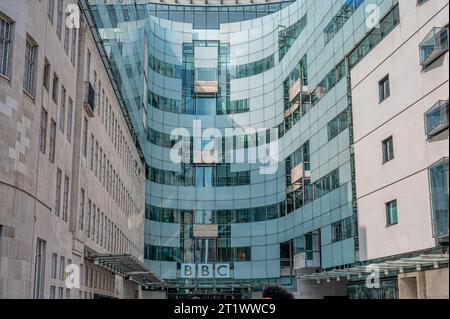 Londres, ANGLETERRE - 26 SEPTEMBRE 2023 : BBC Broadcasting House dans le centre de Londres Banque D'Images