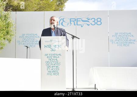 Hyères, France. 15 octobre 2023. Jean-Pierre blanc ouvre la cérémonie de remise des prix et la clôture de la 38e édition du Festival International de mode, Photographie et Accessoires de mode le 15 octobre 2023 à Villa Noailles, Hyères, France. Photo de Jana Call Me J/ABACAPRESS.COM crédit : Abaca Press/Alamy Live News Banque D'Images