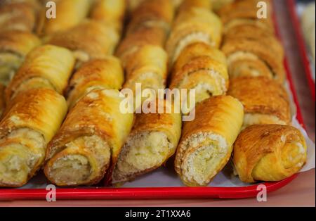 Gata, gâteau au café arménien, pâte de dessert au beurre légèrement sucrée et feuilletée lors d'un festival culinaire à San Francisco Banque D'Images