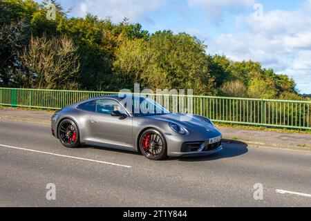 2022 gris Porschev 911 Carrera 4 GTS S-A T 480 PDK 8 Auto Start / Stop car coupé essence 2981 cc Banque D'Images