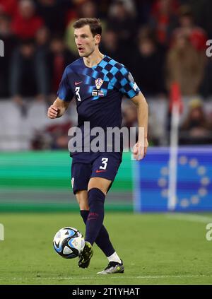 Cardiff, Royaume-Uni. 15 octobre 2023. Borna Barisic de Croatie lors du match de qualification pour le Championnat d'Europe de l'UEFA au Cardiff City Stadium, Cardiff. Le crédit photo doit se lire comme suit : Darren Staples/Sportimage crédit : Sportimage Ltd/Alamy Live News Banque D'Images