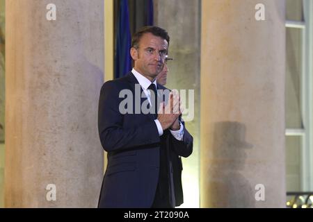 Paris, France. 15 octobre 2023. Rencontre entre le Président Emmanuel Macron et le Taoiseach M. Leo Varadkar, chef du gouvernement irlandais à l'Elysée à Paris, France, le 15 octobre 2023. (Photo de Lionel Urban/Sipa USA) crédit : SIPA USA/Alamy Live News Banque D'Images