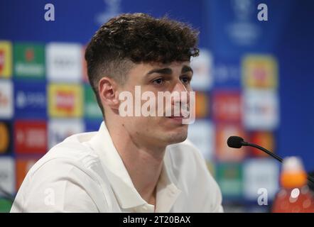 Kepa Arrizabalaga de Chelsea parle aux médias lors de la conférence de presse d'avant match avant le match de 2e étape de l'UEFA Champions League contre le Real Madrid. - Conférence de presse de Chelsea, UEFA Champions League, quarts de finale, 2e manche, Stamford Bridge Stadium, Londres. - 17 avril 2023. Usage éditorial uniquement - des restrictions DataCo s'appliquent Banque D'Images