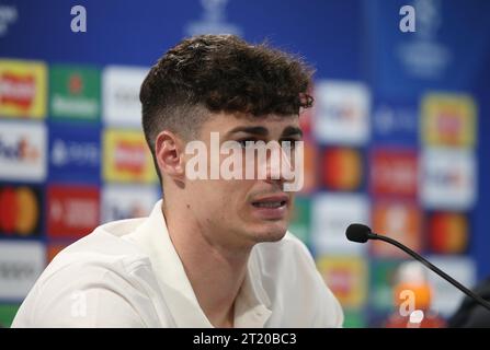 Kepa Arrizabalaga de Chelsea parle aux médias lors de la conférence de presse d'avant match avant le match de 2e étape de l'UEFA Champions League contre le Real Madrid. - Conférence de presse de Chelsea, UEFA Champions League, quarts de finale, 2e manche, Stamford Bridge Stadium, Londres. - 17 avril 2023. Usage éditorial uniquement - des restrictions DataCo s'appliquent Banque D'Images