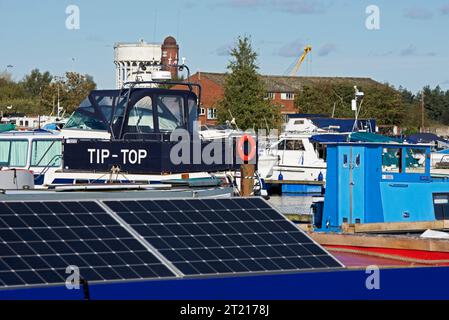 Bateaux à Goole Marina, East Yorkshire, Angleterre Royaume-Uni Banque D'Images