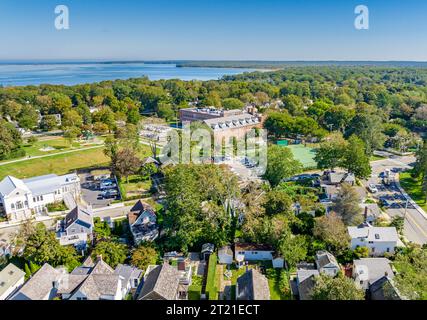 Vue aérienne du lycée Pierson et des environs Banque D'Images