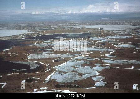 Vue aérienne des terres humides du Yukon Delta NWR. ; Habitat ; YUDE. Sujets : paysages ; zones humides. Localisation : Alaska. Site du Fish and Wildlife Service : REFUGE FAUNIQUE NATIONAL DU DELTA DU YUKON. . 1998 - 2011. Banque D'Images