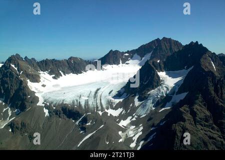 Créateur : Hillebrand, Steve. Sujets : Photographie aérienne ; Géographie physique ; Glaciers ; montagnes ; scènes; paysages ; refuge national de faune de Togiak ; Alaska. . 1998 - 2011. Banque D'Images