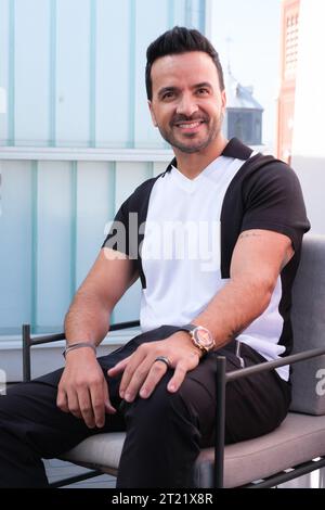 Le chanteur Luis Fonsi assiste à une présentation de sa nouvelle tournée de concerts à l'UMusic Hotel Teatro Albéniz le 07 septembre 2023 à Madrid, Espagne. Avec la participation des artistes : Luis Fonsi où : Madrid, Spain quand : 07 Sep 2023 crédit : Oscar Gonzalez/WENN Banque D'Images