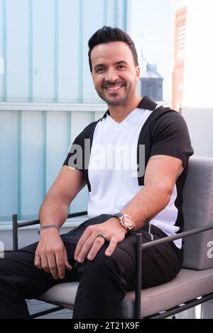 Le chanteur Luis Fonsi assiste à une présentation de sa nouvelle tournée de concerts à l'UMusic Hotel Teatro Albéniz le 07 septembre 2023 à Madrid, Espagne. Avec la participation des artistes : Luis Fonsi où : Madrid, Spain quand : 07 Sep 2023 crédit : Oscar Gonzalez/WENN Banque D'Images