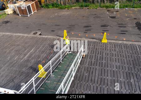 Stykkisholmur, Islande - 2 juillet 2023 : point d'embarquement et de chargement pour les passagers du ferry Baldur qui naviguent vers l'île de Flatey et les fjords de l'Ouest Banque D'Images