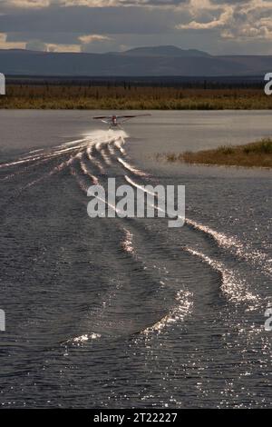 2006. Sujets : Kanuti National Wildlife refuge ; loisirs ; tourisme ; paysages ; toundra; rivières et ruisseaux ; scènes ; photographie aérienne. . 1998 - 2011. Banque D'Images