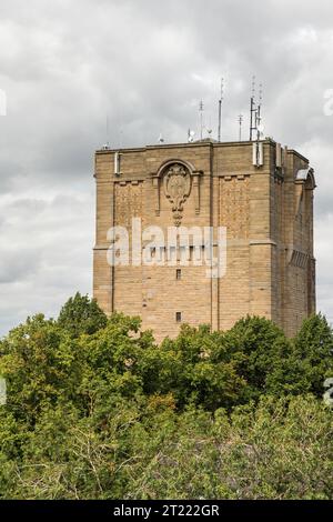 La tour d'eau Westgate de grade II a été construite en 1911 dans la ville de Lincoln, Lincolnshire, Angleterre. Banque D'Images