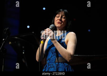 Georgia Mancio chante en live avec Georgia Mancino Quartet, Scarborough Jazz Festival 2023 Banque D'Images