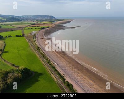 Une vue aérienne d'une plage Blue Anchor dans Somerset Royaume-Uni Banque D'Images