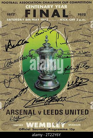 Programme final autographié de la FA Cup 1972, Leeds United vs Arsenal, Wembley Stadium, signé par l'ensemble de l'équipe et de l'entraîneur de Leeds Banque D'Images