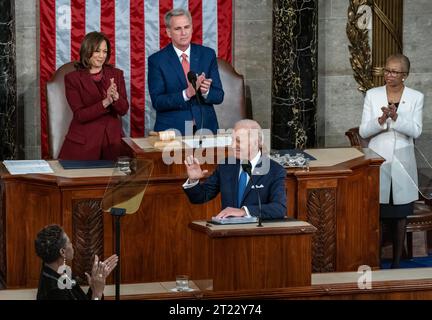 Le président Joe Biden prononce son discours sur l'état de l'Union, le mardi 7 février 2023, à la Chambre des communes du Capitole des États-Unis à Washington, D.C. Banque D'Images