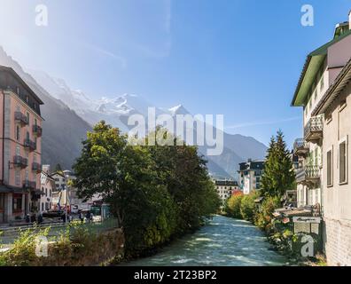 L'Arve et le Mont blanc à Chamonix, haute Savoie, France Banque D'Images