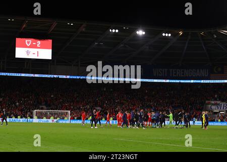 Une vue générale après le match comme le tableau de bord montre le score final, Royaume-Uni. , . Qualification, match du groupe D au stade de la ville de Cardiff à Cardiff, pays de Galles du Sud, le dimanche 15 octobre 2023. Usage éditorial uniquement. photo par Andrew Orchard/Andrew Orchard photographie sportive/Alamy Live News crédit : Andrew Orchard photographie sportive/Alamy Live News Banque D'Images