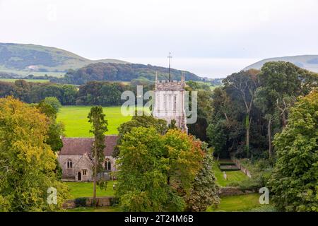 St Andrew's Church une église anglicane du 15e siècle dans le parc du château de Lulworth, Dorset, Angleterre, Royaume-Uni Banque D'Images