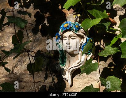 Adatepe, un village de Küçükkuyu, Ayvacık, Çanakkale, sur les rives de la mer Égée, sur les pentes des montagnes Kaz, dans le golfe d'Edremit. Banque D'Images