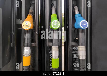 Lamorlaye, France - 15 octobre 2022 : fermeture des pompes à essence en raison de la pénurie de carburant liée à la grève des raffineries de pétrole. Banque D'Images